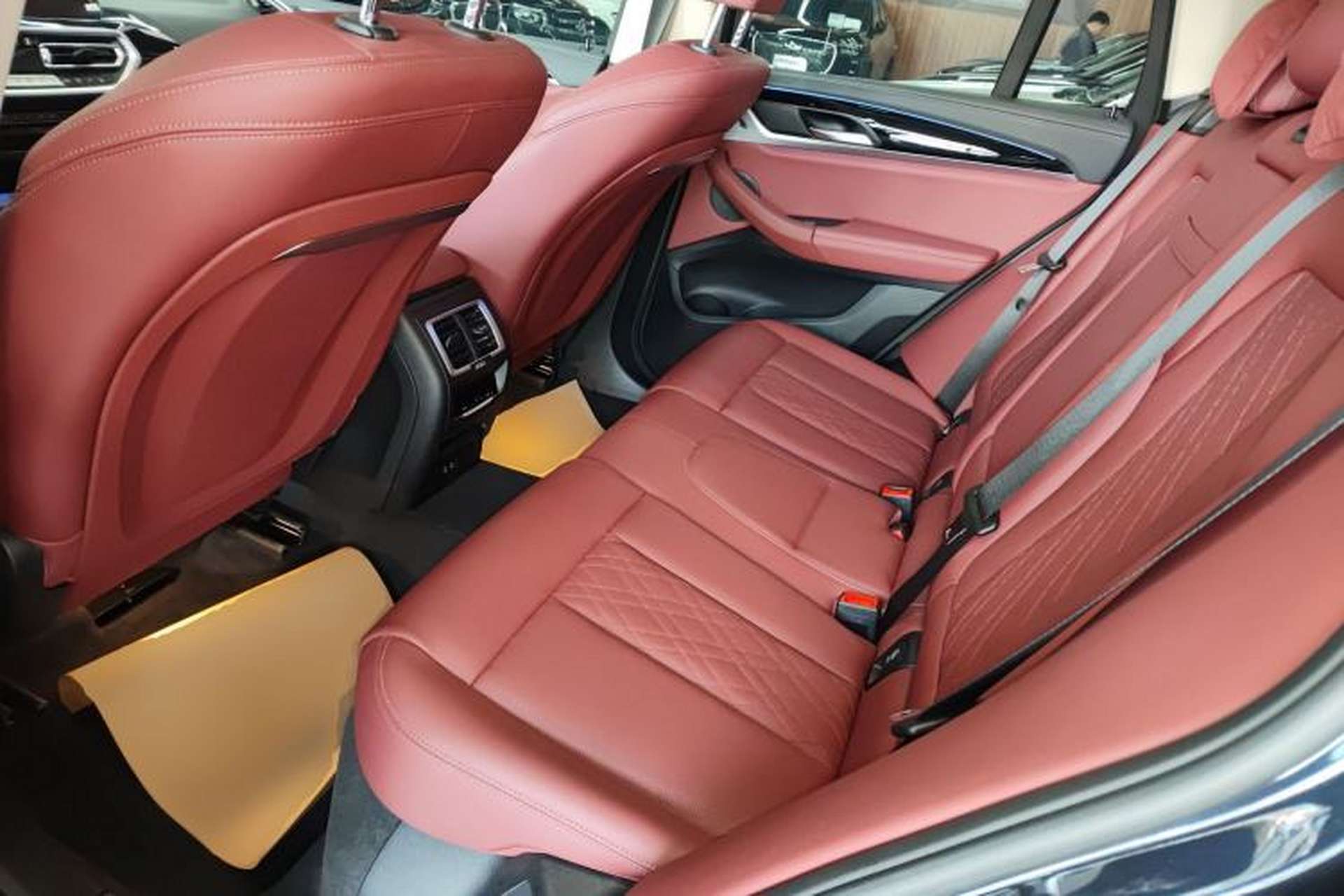 Used BMW X3 2023 xDrive25i M Sport Package Left Rear Seat