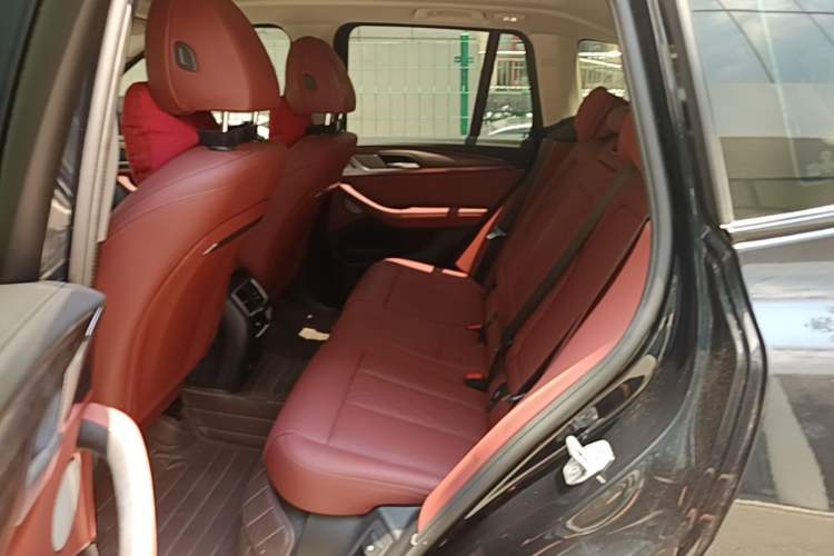 Used BMW X3 2023 Restyled xDrive30i Leading Edition M Night Sky Package Left Rear Seat