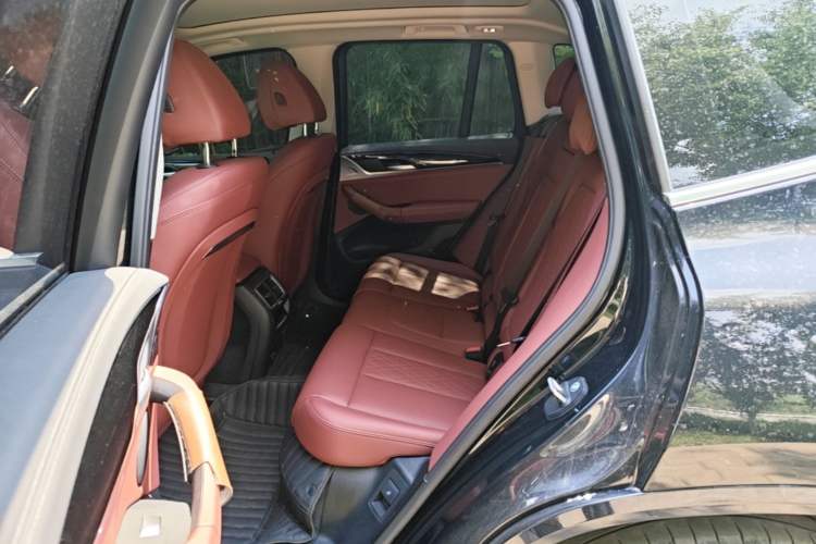 Used BMW X3 2023 xDrive25i M Sport Package Left Rear Seat