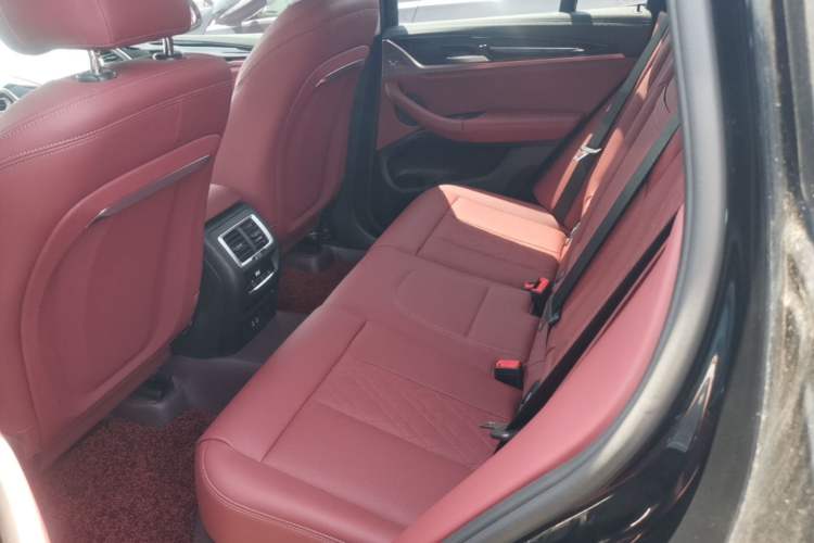 Used BMW X3 2023 xDrive25i M Sport Package Left Rear Seat