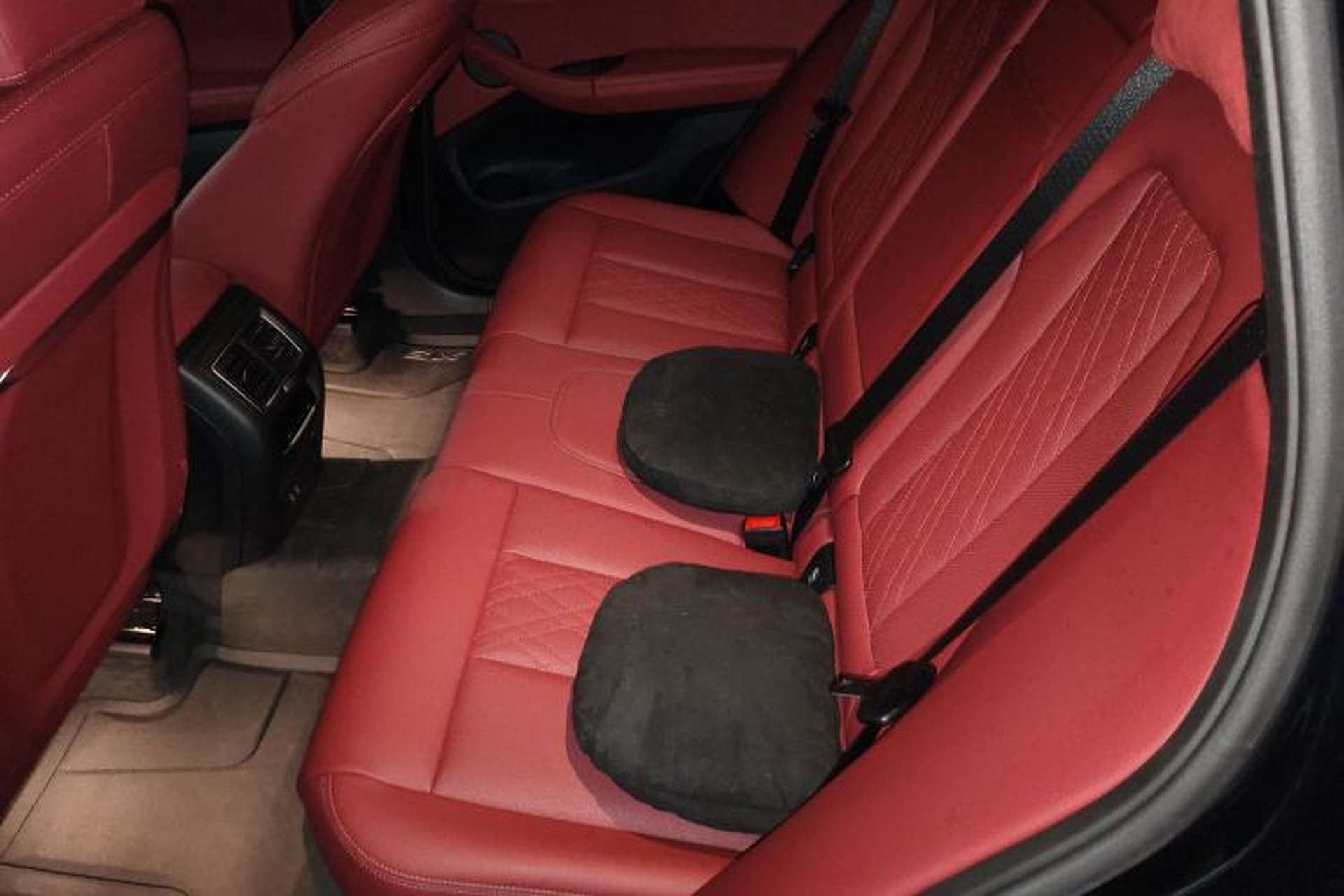 Used BMW X3 2023 xDrive30i Luxury Edition M Night Sky Package Left Rear Seat