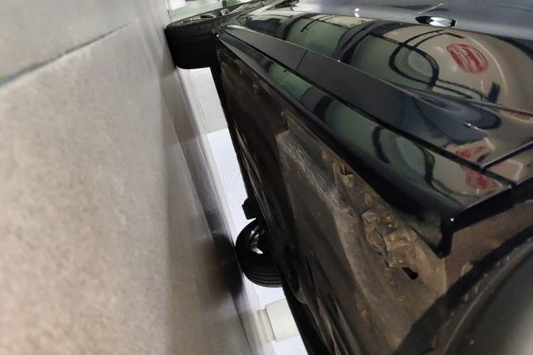 Used BMW X3 2023 xDrive30i Leading Model M Night Edition Package Left Side Sill