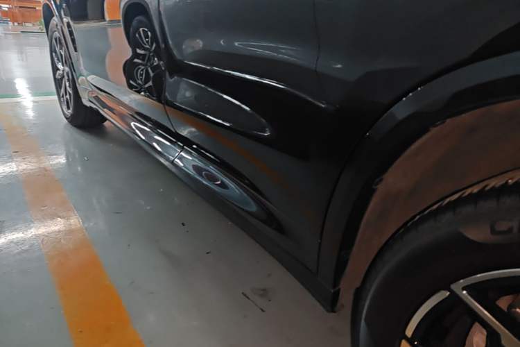 Used BMW X3 2023 xDrive25i M Sport Package Left Side Sill