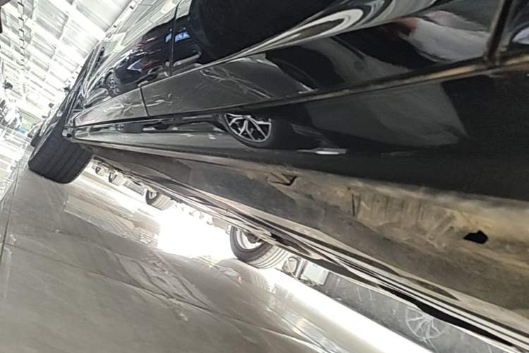 Used BMW X3 2023 Restyled xDrive30i Leading Edition M Night Sky Package Left Side Sill