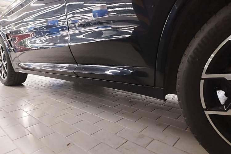 Used BMW X3 2023 xDrive25i M Sport Package Left Side Sill