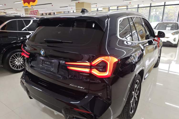 Used BMW X3 2023 xDrive25i M Sport Package Rear Right 45 Deg