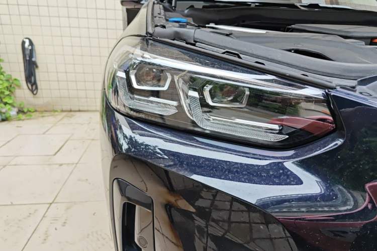 Used BMW X3 2023 Restyled xDrive30i Leading Edition M Night Sky Package Right Front Headlight