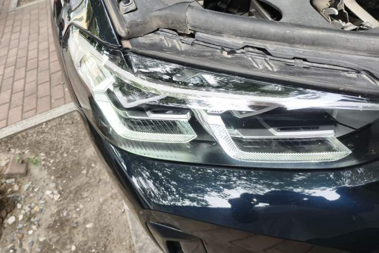 Used BMW X3 2023 Restyled xDrive30i Leading Edition M Night Sky Package Right Front Headlight