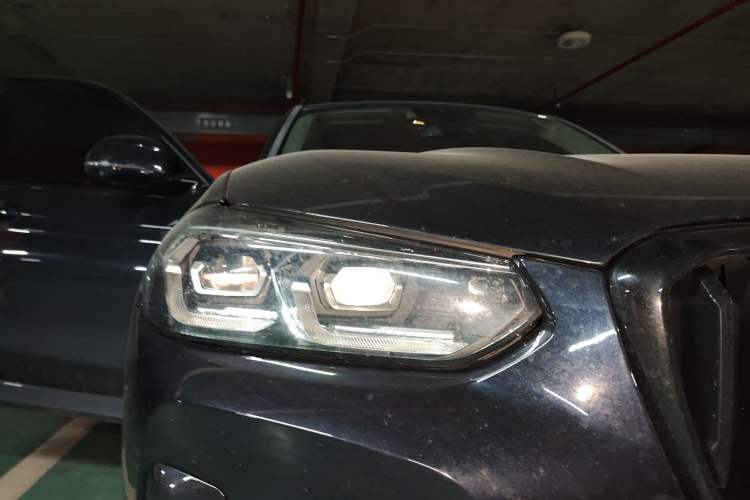 Used BMW X3 2023 Restyled xDrive30i Leading Edition M Night Sky Package Right Front Headlight
