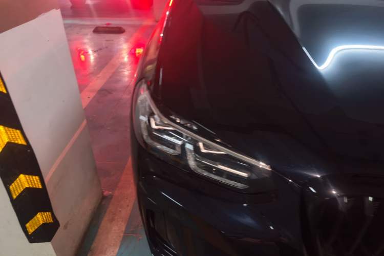 Used BMW X3 2023 Restyled xDrive30i Leading Edition M Night Sky Package Right Front Headlight