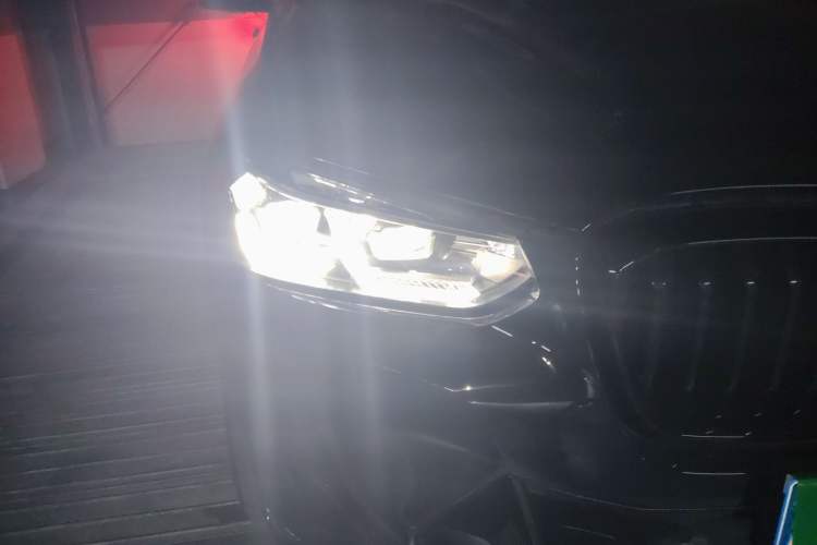 Used BMW X3 2023 Restyled xDrive30i Leading Edition M Night Sky Package Right Front Headlight