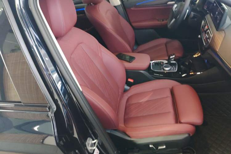 Used BMW X3 2023 Restyled xDrive30i Leading Edition M Night Sky Package Right Front Seat
