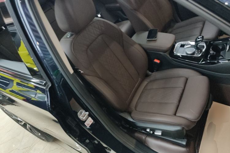 Used BMW X3 2023 xDrive30i Leading Model M Night Edition Package Right Front Seat