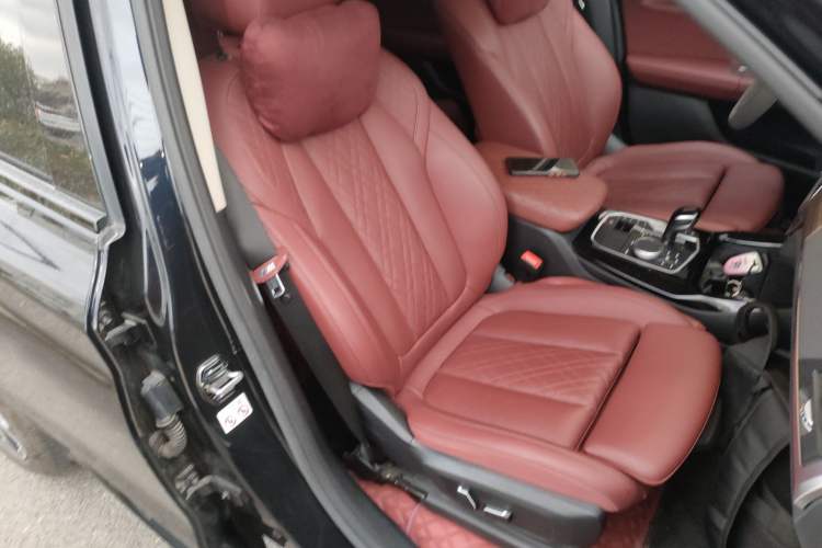 Used BMW X3 2023 Restyled xDrive30i Leading Edition M Night Sky Package Right Front Seat