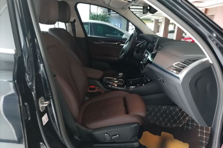 Used BMW X3 2023 xDrive25i M Sport Package Right Front Seat