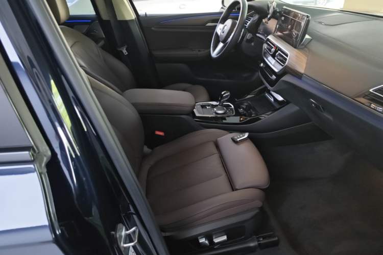 Used BMW X3 2023 xDrive30i Leading Model M Night Edition Package Right Front Seat