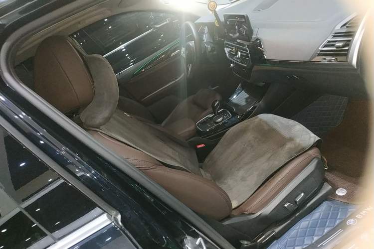 Used BMW X3 2023 xDrive25i M Sport Package Right Front Seat