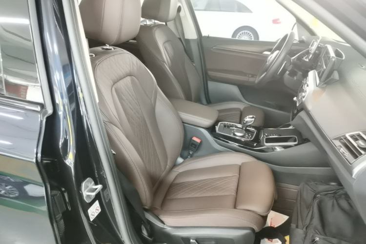 Used BMW X3 2023 Restyled xDrive30i Leading Edition M Night Sky Package Right Front Seat