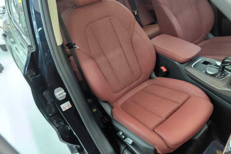 Used BMW X3 2023 xDrive30i Leading Model M Night Edition Package Right Front Seat