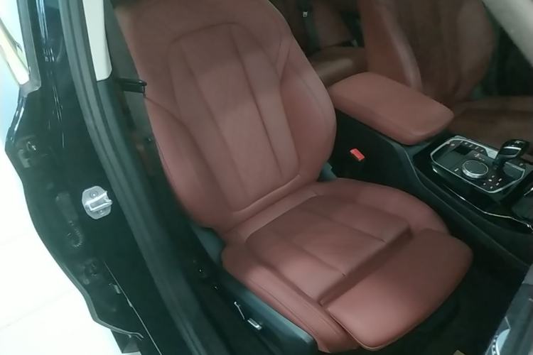 Used BMW X3 2023 xDrive25i M Sport Package Right Front Seat