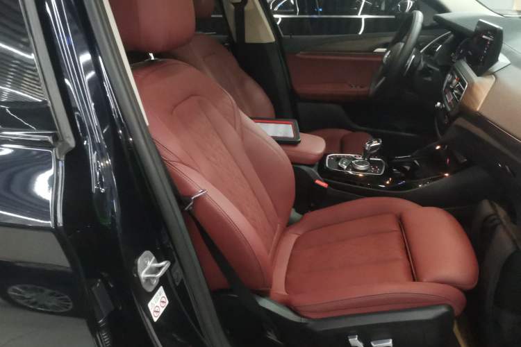 Used BMW X3 2023 xDrive30i Leading Model M Night Edition Package Right Front Seat