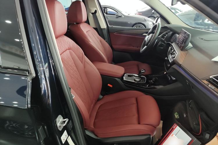 Used BMW X3 2023 Restyled xDrive30i Leading Edition M Night Sky Package Right Front Seat