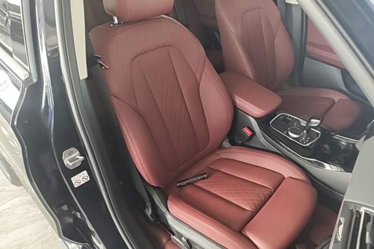 Used BMW X3 2023 xDrive25i M Sport Package Right Front Seat