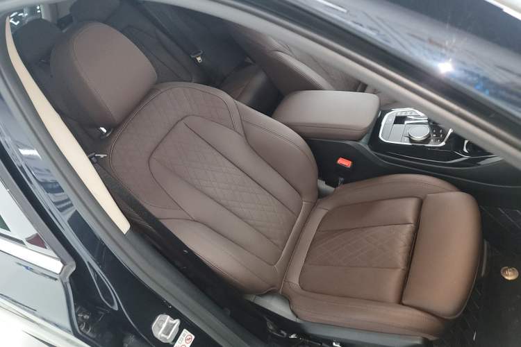 Used BMW X3 2023 xDrive25i M Sport Package Right Front Seat