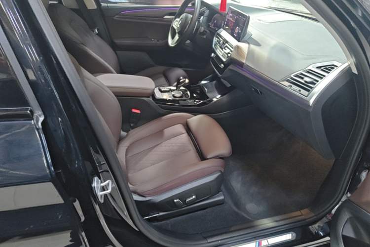 Used BMW X3 2023 Restyled xDrive30i Leading Edition M Night Sky Package Right Front Seat