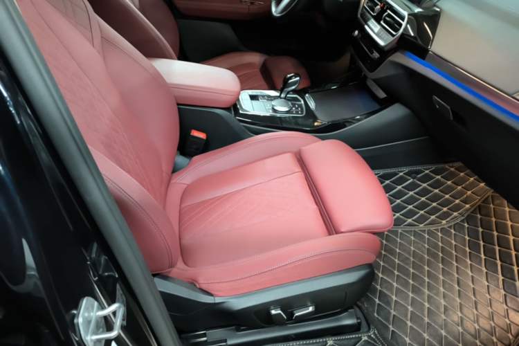 Used BMW X3 2023 xDrive25i M Sport Package Right Front Seat