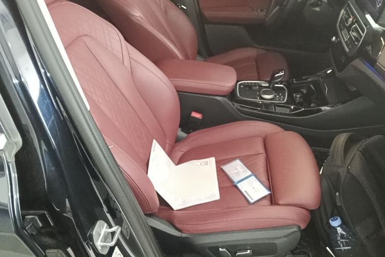 Used BMW X3 2023 xDrive25i M Sport Package Right Front Seat