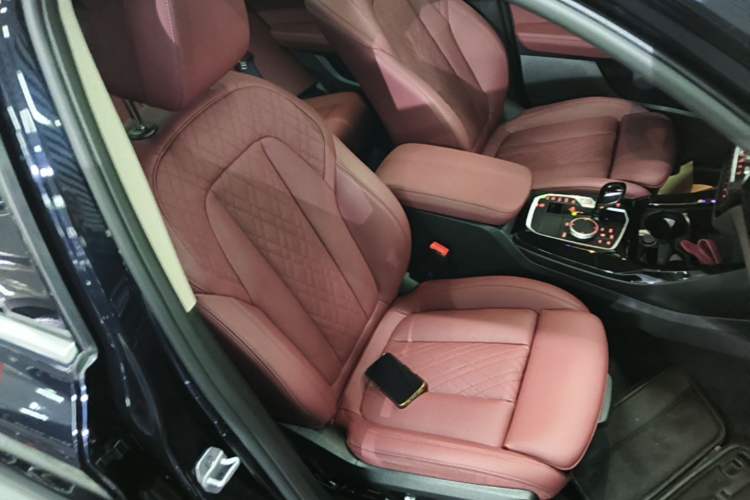 Used BMW X3 2023 xDrive25i M Sport Package Right Front Seat