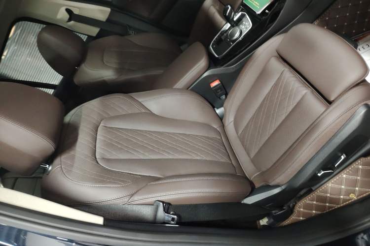 Used BMW X3 2023 Restyled xDrive30i Leading Edition M Night Sky Package Right Front Seat