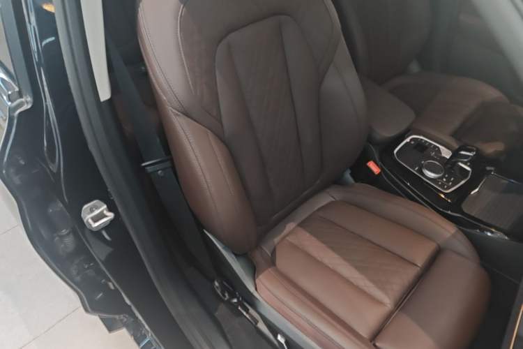 Used BMW X3 2023 Restyled xDrive30i Leading Edition M Night Sky Package Right Front Seat