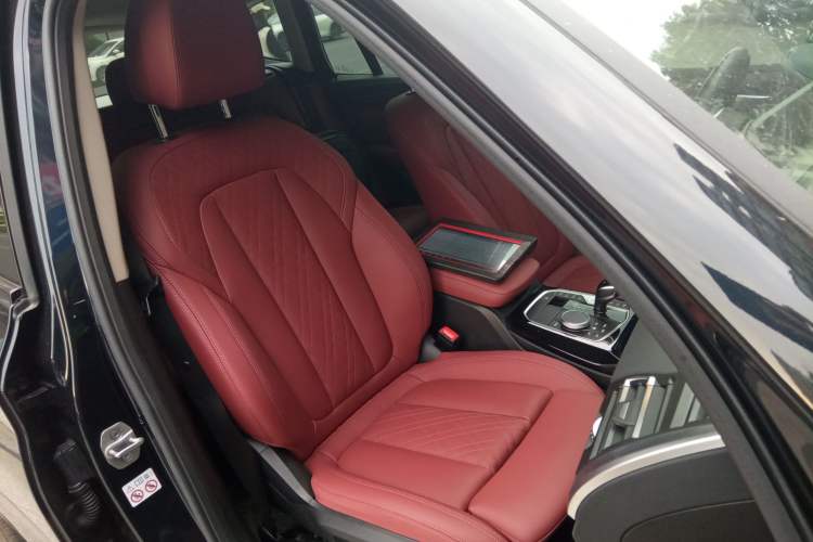 Used BMW X3 2023 Restyled xDrive30i Leading Edition M Night Sky Package Right Front Seat