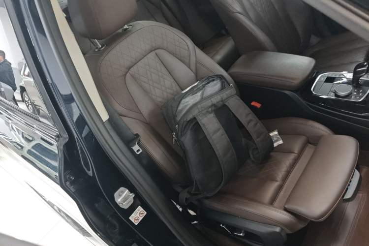 Used BMW X3 2023 Restyled xDrive30i Leading Edition M Night Sky Package Right Front Seat