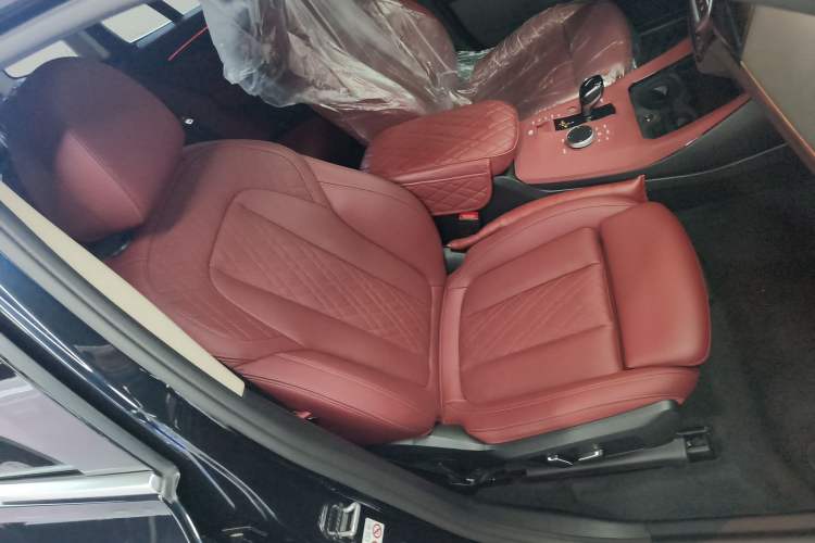 Used BMW X3 2023 xDrive25i M Sport Package Right Front Seat