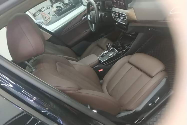 Used BMW X3 2023 Restyled xDrive30i Leading Edition M Night Sky Package Right Front Seat