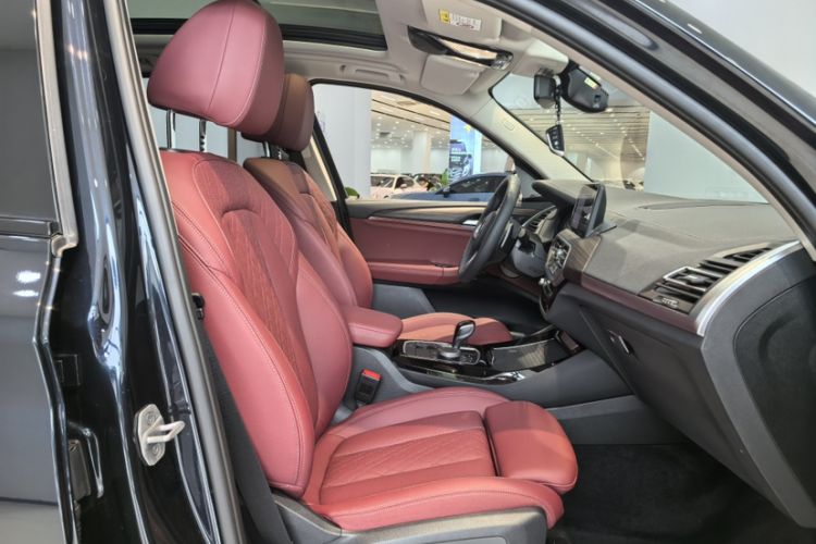 Used BMW X3 2023 Restyled xDrive30i Leading Edition M Night Sky Package Right Front Seat