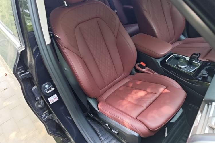 Used BMW X3 2023 xDrive25i M Sport Package Right Front Seat