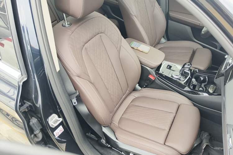 Used BMW X3 2023 xDrive25i M Sport Package Right Front Seat
