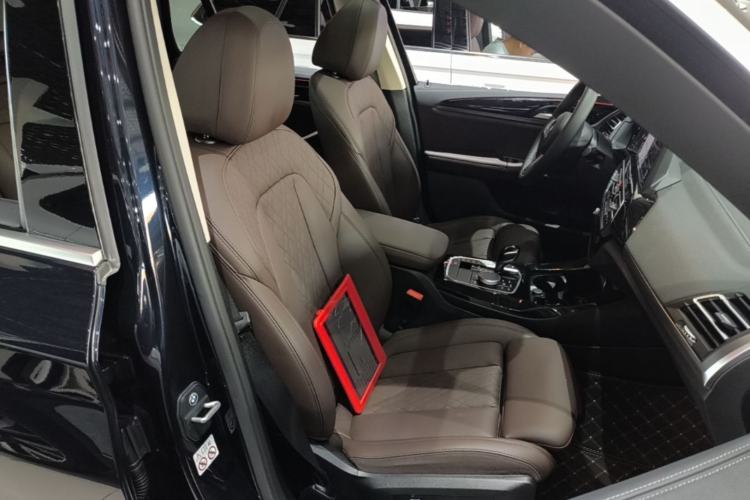 Used BMW X3 2023 xDrive25i M Sport Package Right Front Seat