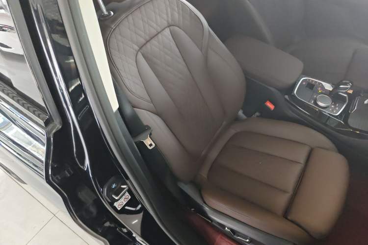 Used BMW X3 2023 Restyled xDrive30i Leading Edition M Night Sky Package Right Front Seat