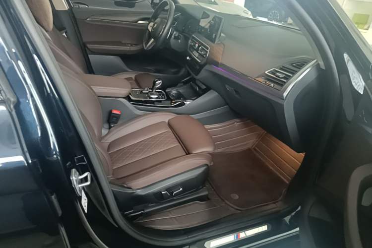 Used BMW X3 2023 Restyled xDrive30i Leading Edition M Night Sky Package Right Front Seat
