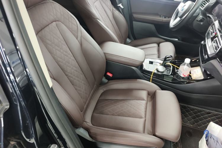 Used BMW X3 2023 xDrive25i M Sport Package Right Front Seat