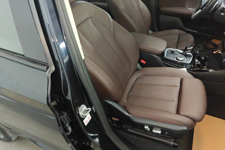Used BMW X3 2023 Restyled xDrive30i Leading Edition M Night Sky Package Right Front Seat