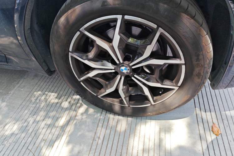 Used BMW X3 2023 xDrive25i M Sport Package Right Front Wheel Hub