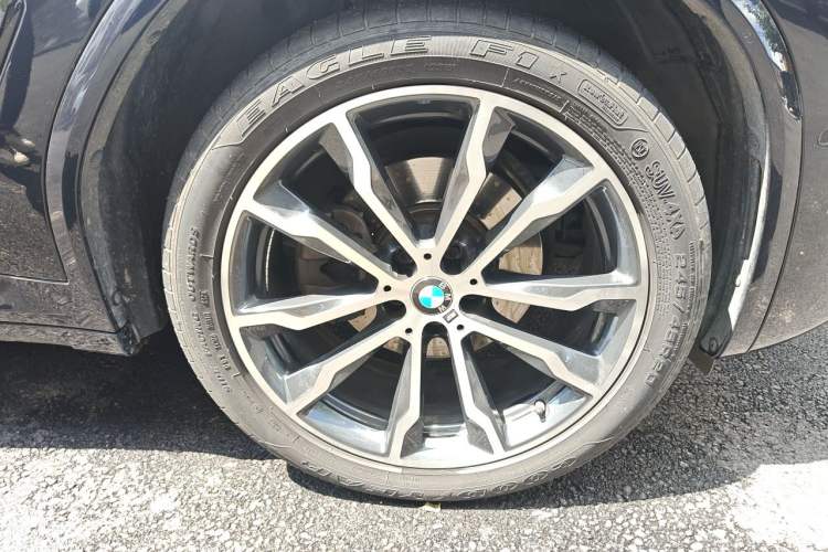 Used BMW X3 2023 xDrive30i Leading Model M Night Edition Package Right Front Wheel Hub