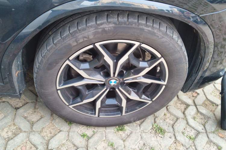 Used BMW X3 2023 xDrive25i M Sport Package Right Front Wheel Hub