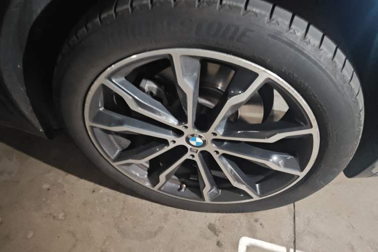 Used BMW X3 2023 Restyled xDrive30i Leading Edition M Night Sky Package Right Front Wheel Hub